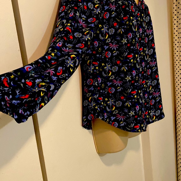 GAP lightweight flower poet peasant top - Picture 2 of 7